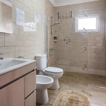 Bettencourt House Holiday home *