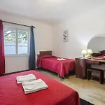 Bettencourt House בית נופש סנטה קרוז דה גרסיוזה
