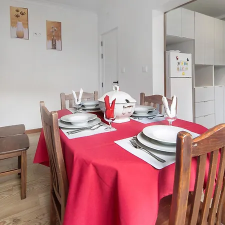 Bettencourt House Casa de Férias *